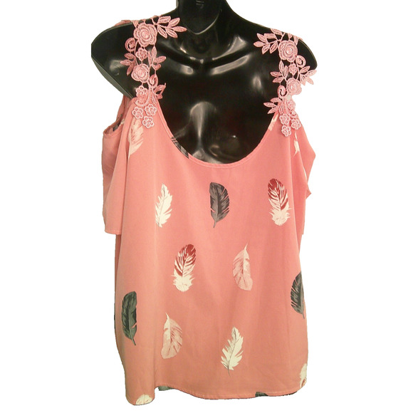 Shein Curve 2XL Pink Cold Shoulder with Feathers with Pink Applique Flowers - Picture 4 of 5